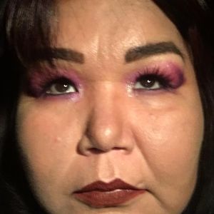 Meet your Posher, Valerie